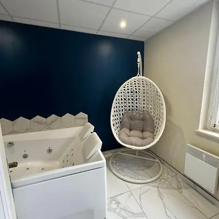 Detente A Deux - * لي بورتيل